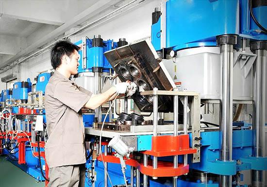 四柱液壓機(jī)內(nèi)部故障檢修 四柱液壓機(jī)內(nèi)部故障檢修